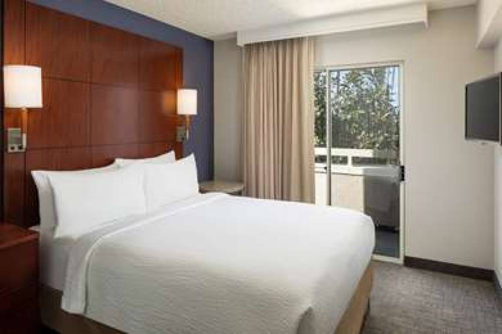 SONESTA ES SUITES CARMEL MOUNT 5