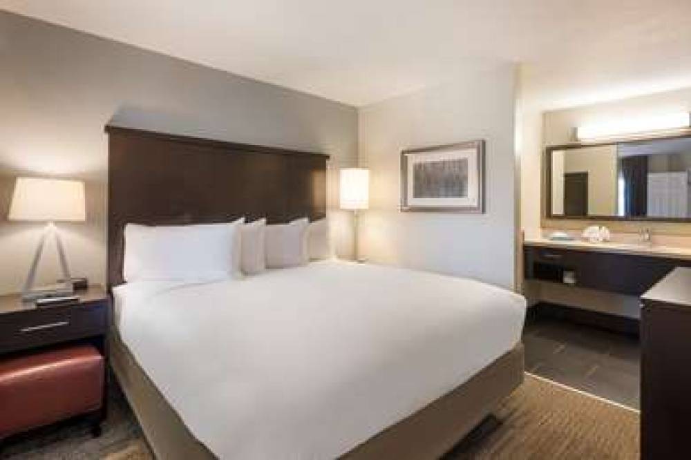 SONESTA ES SUITES DULLES 3