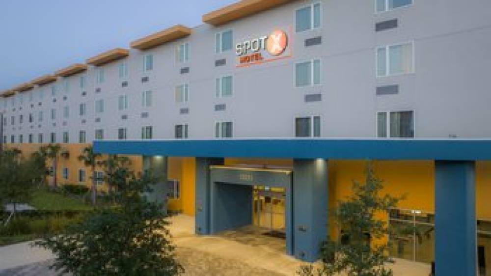 SPOT X HOTEL-ORLANDO 2