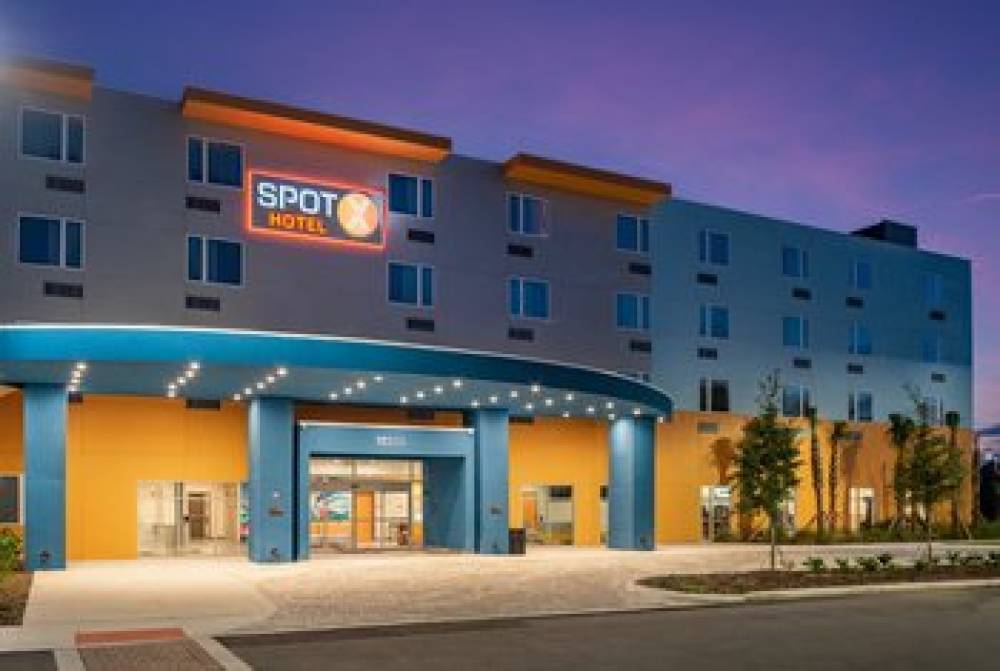 SPOT X HOTEL-ORLANDO 3