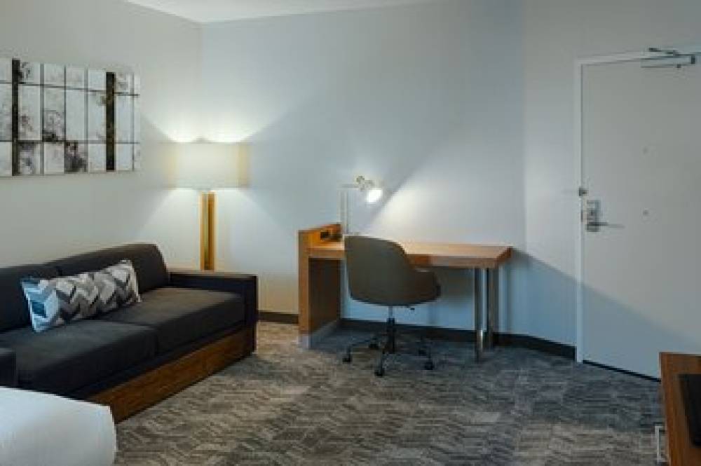 SpringHill Suites By Marriott Bloomington 6