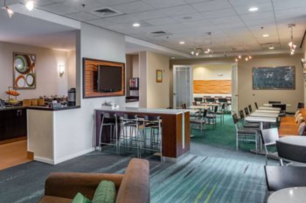 SpringHill Suites By Marriott Fairbanks 10