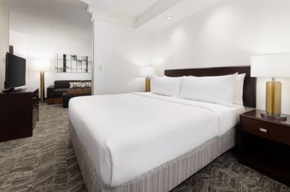 SpringHill Suites By Marriott Fresno 8