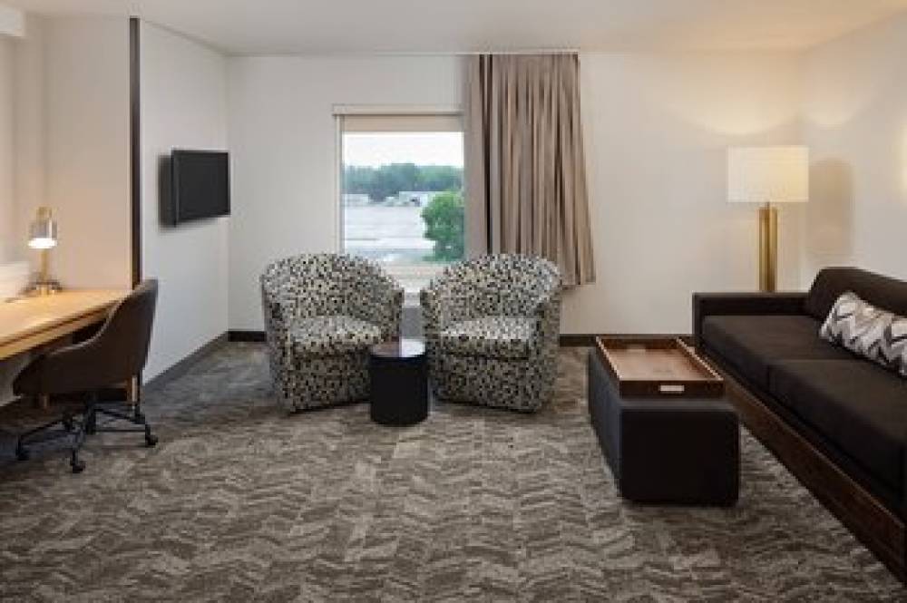 SpringHill Suites By Marriott Green Bay 5