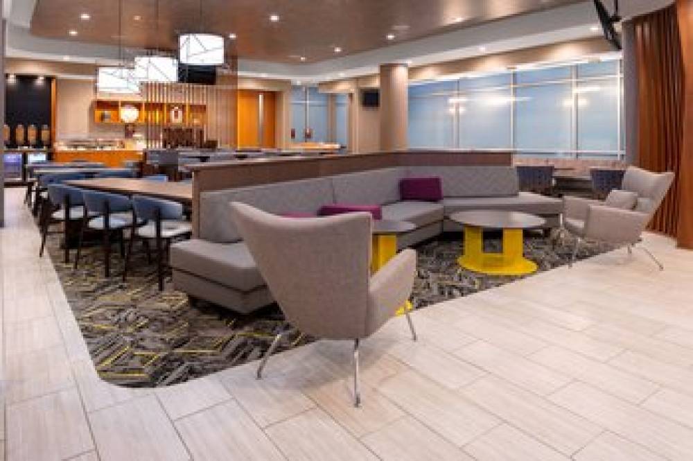 SpringHill Suites By Marriott Kansas City Airport 7