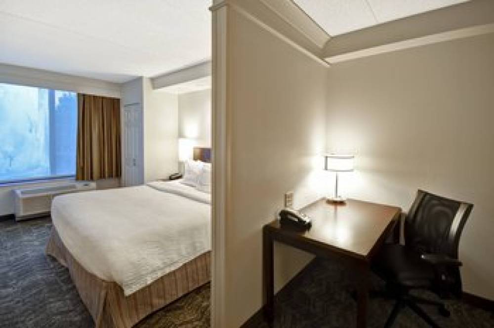 SpringHill Suites By Marriott Louisville Airport 10