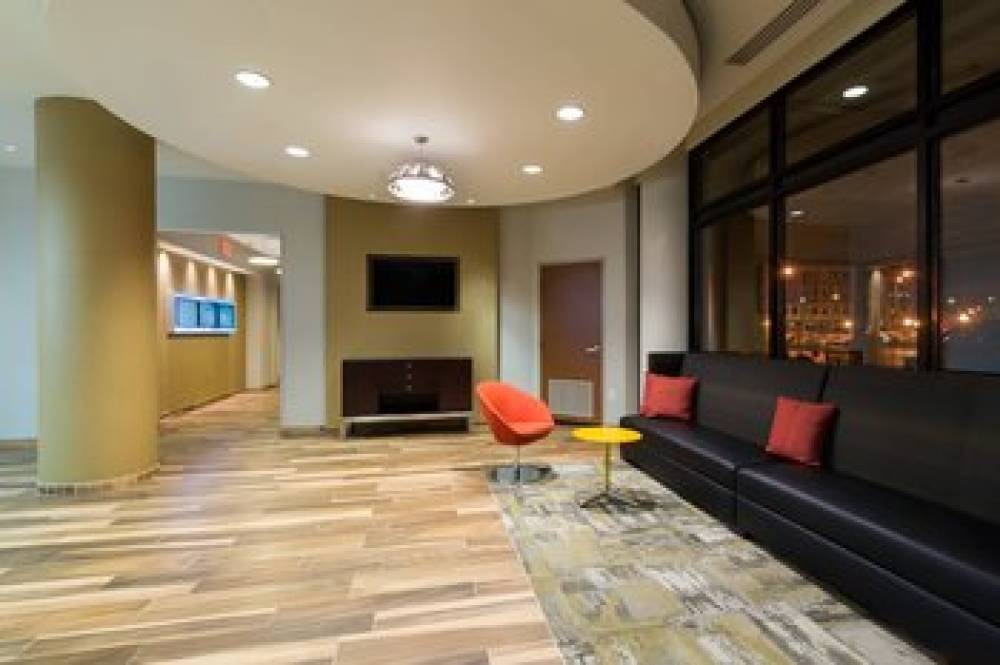 SpringHill Suites By Marriott Louisville Downtown 3