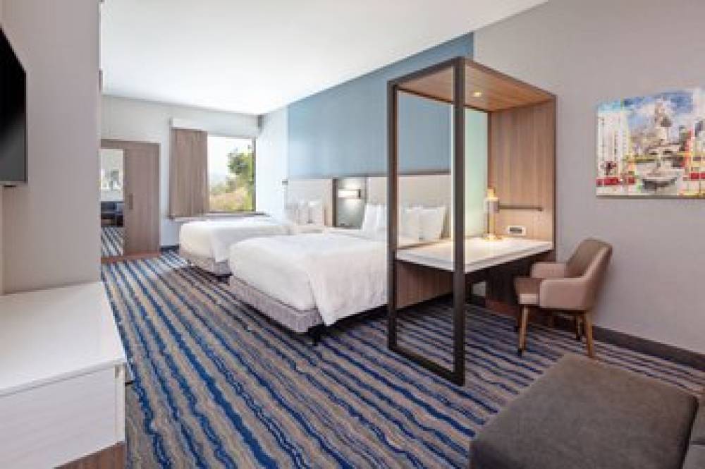 SpringHill Suites By Marriott San Diego Escondido Downtown 7