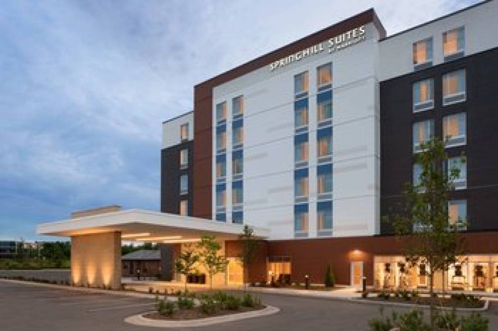 SpringHill Suites Milwaukee West-Wauwatosa 1