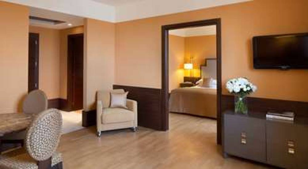 STARHOTELS GRAND MILAN 10