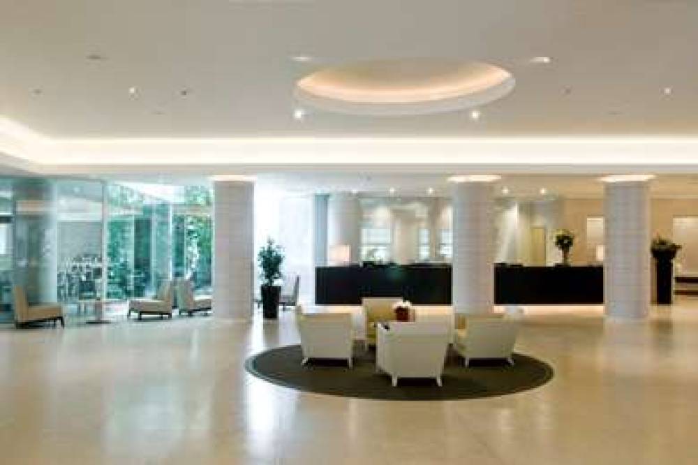 STARHOTELS GRAND MILAN 3