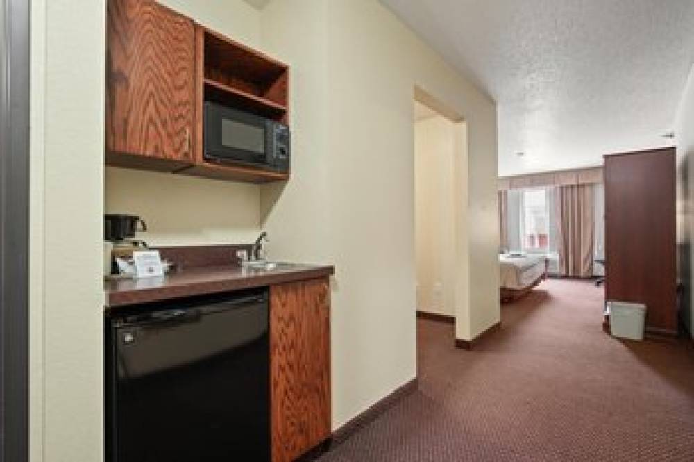 STAY USA HOTEL AND SUITES 9