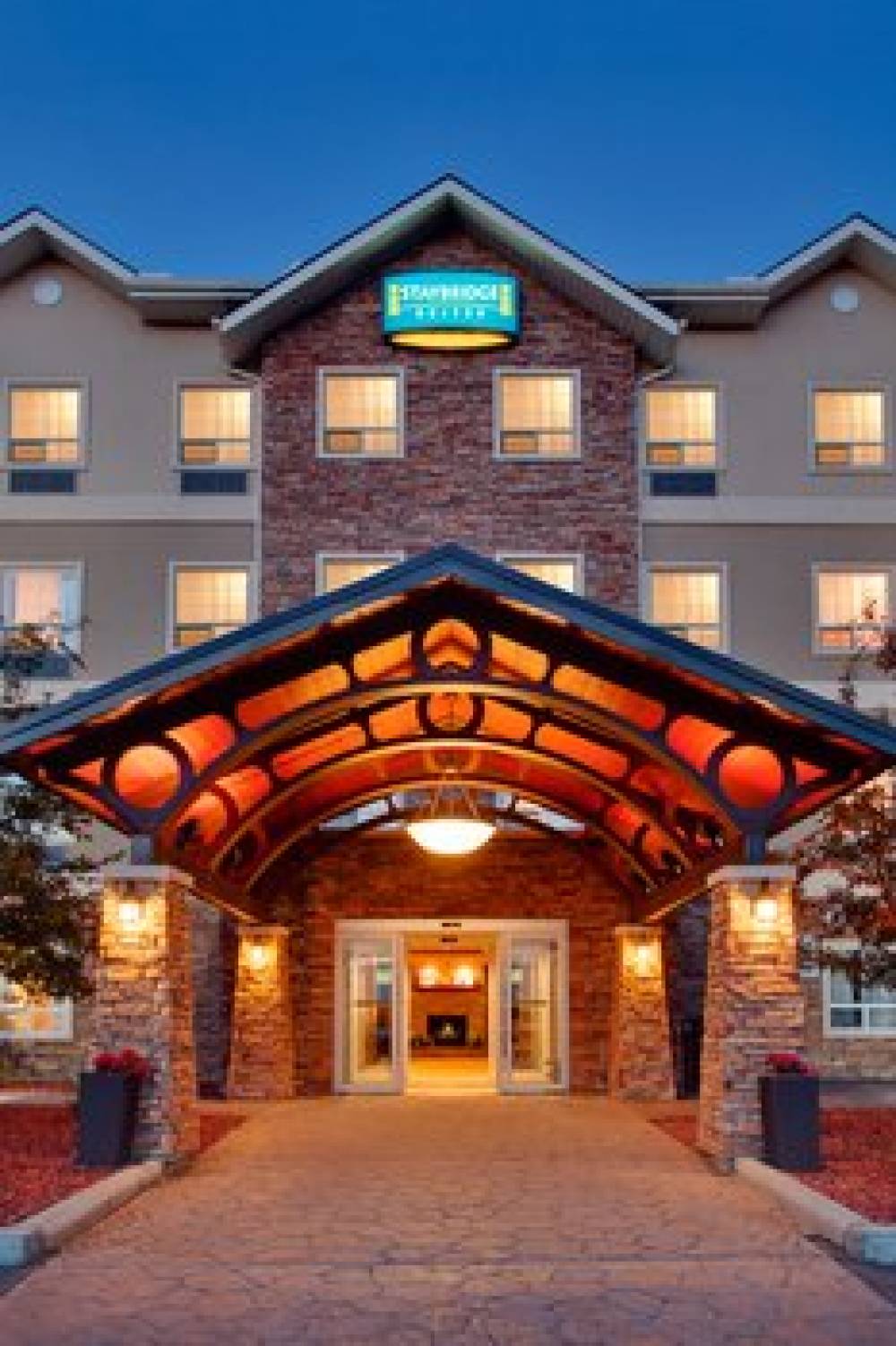 STAYBRIDGE SUITES AIRPORT 9