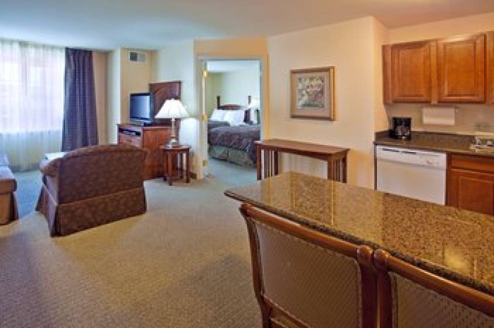 Staybridge Suites ALBUQUERQUE - AIRPORT 10