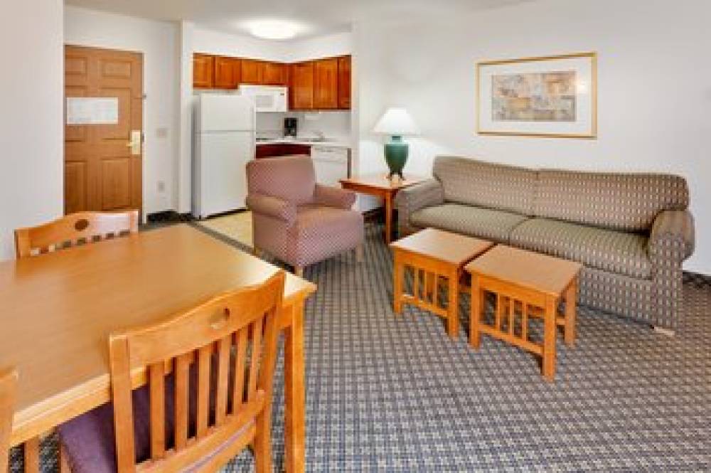 STAYBRIDGE SUITES BETHLEHEM AIRPORT 9