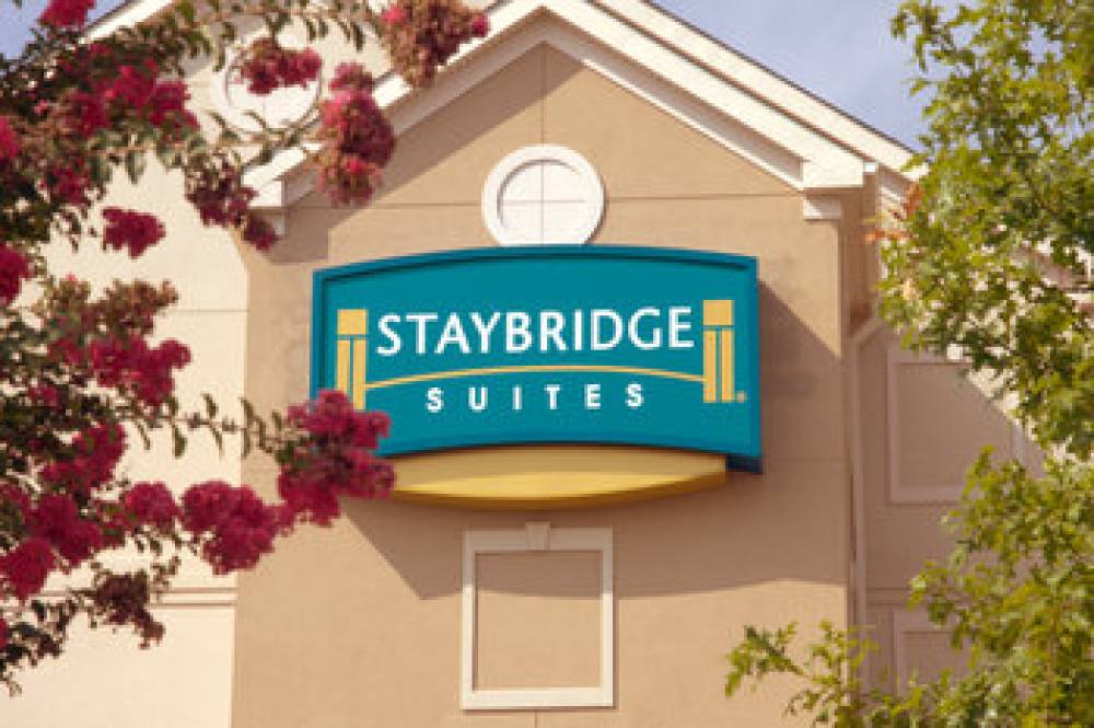 Staybridge Suites CHANTILLY DULLES AIRPORT 8