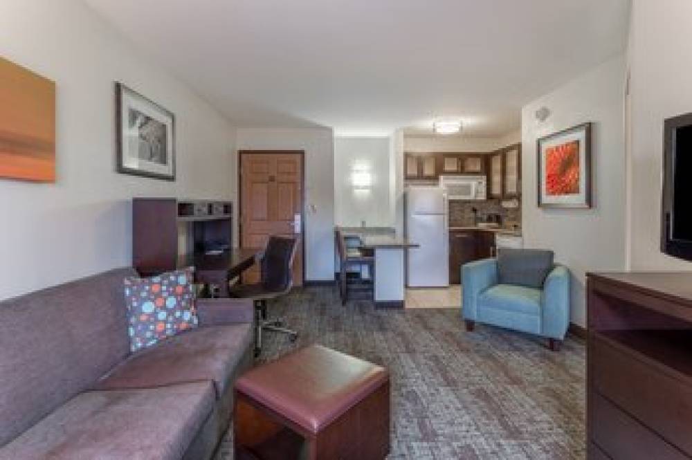 Staybridge Suites DAVENPORT 4