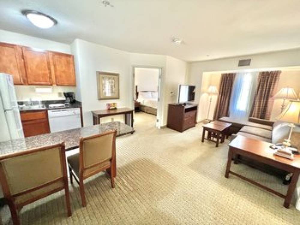 Staybridge Suites DETROIT - NOVI 7