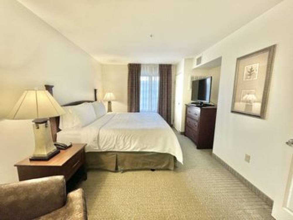 Staybridge Suites DETROIT - NOVI 6