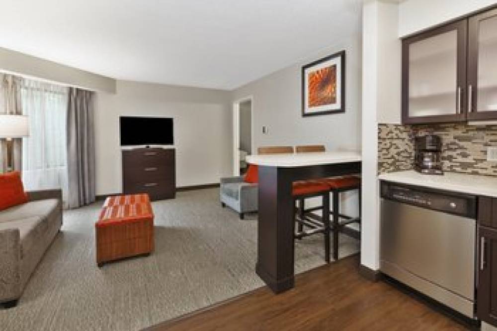 Staybridge Suites DETROIT-UTICA 10