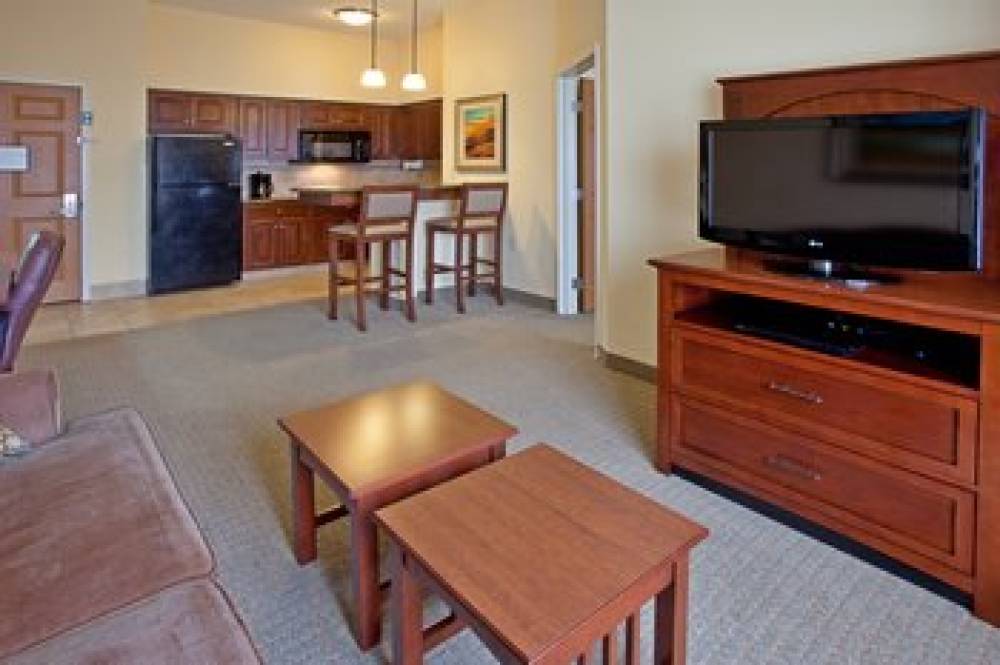 Staybridge Suites ELKHART NORTH 7