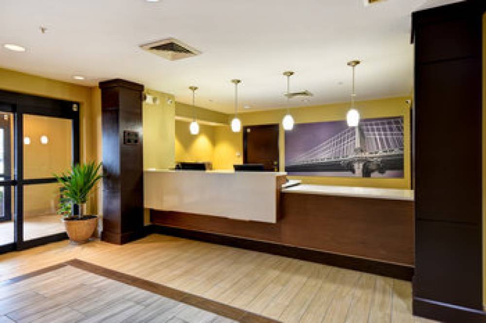 Staybridge Suites GRAND RAPIDS - AIRPORT 5