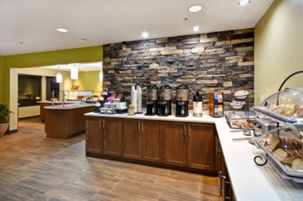 Staybridge Suites GRAND RAPIDS - AIRPORT 4