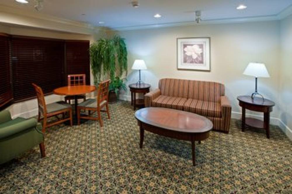 Staybridge Suites INDIANAPOLIS-AIRPORT 3