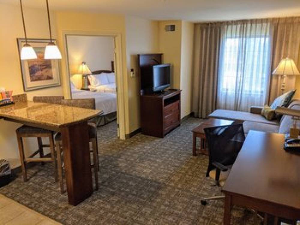 Staybridge Suites INDIANAPOLIS-CARMEL 8