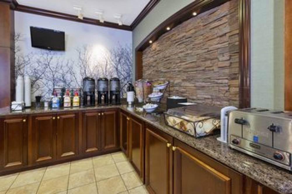 Staybridge Suites LANSING-OKEMOS 10