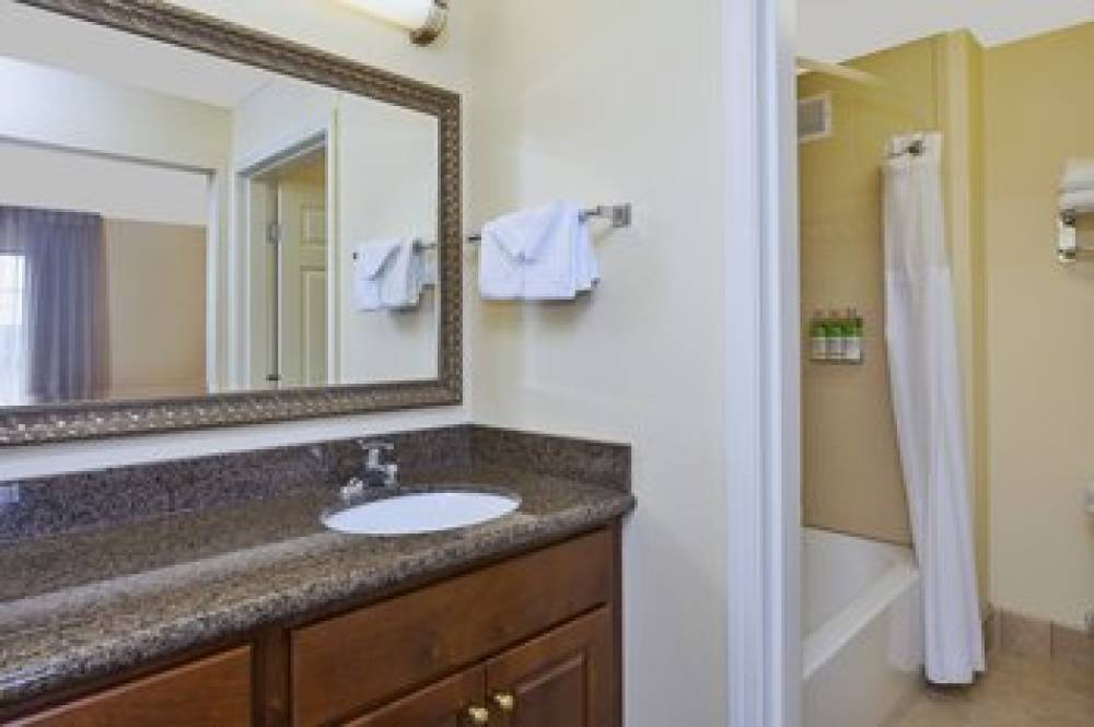 Staybridge Suites LANSING-OKEMOS 5