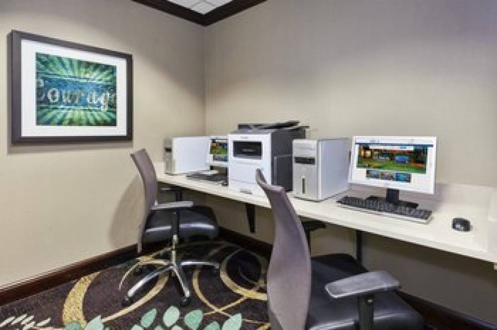 Staybridge Suites LANSING-OKEMOS 9