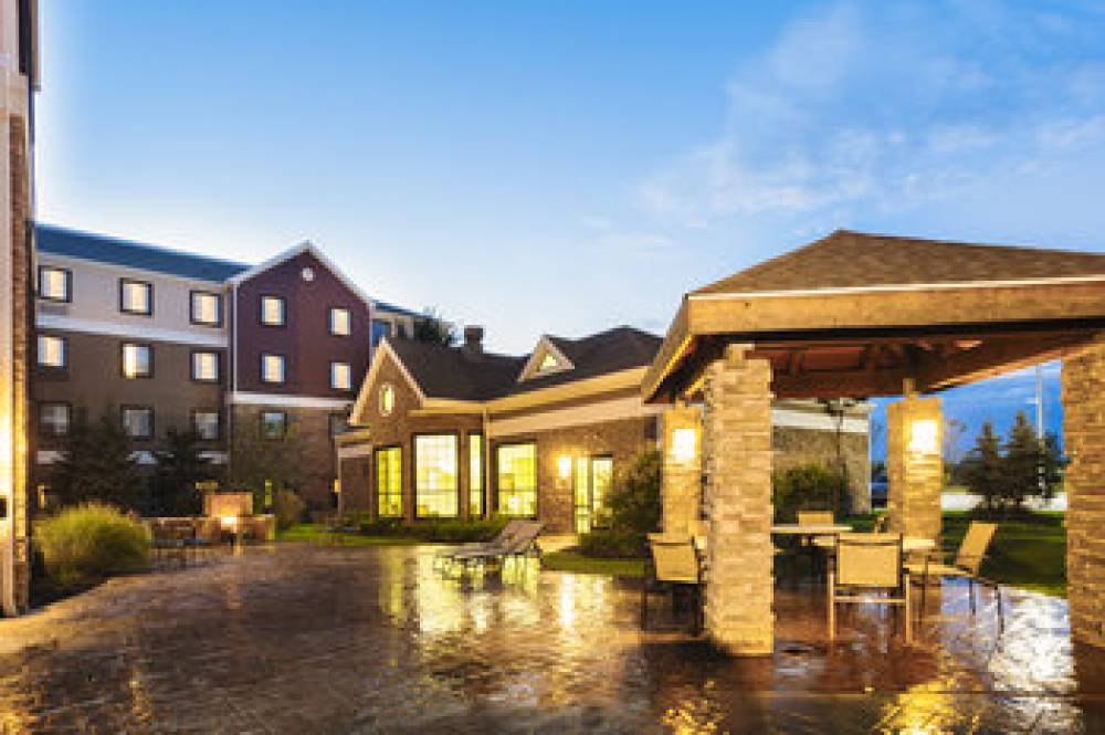 STAYBRIDGE SUITES MAUMEE 8