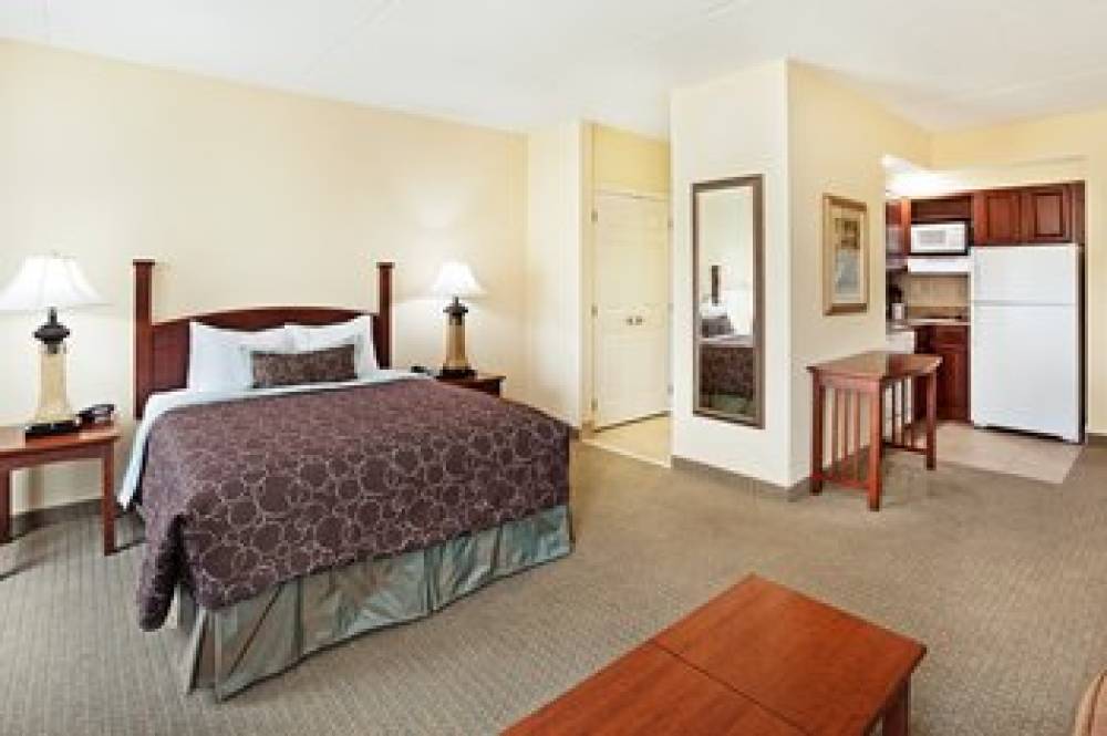 STAYBRIDGE SUITES OAK RIDGE 4