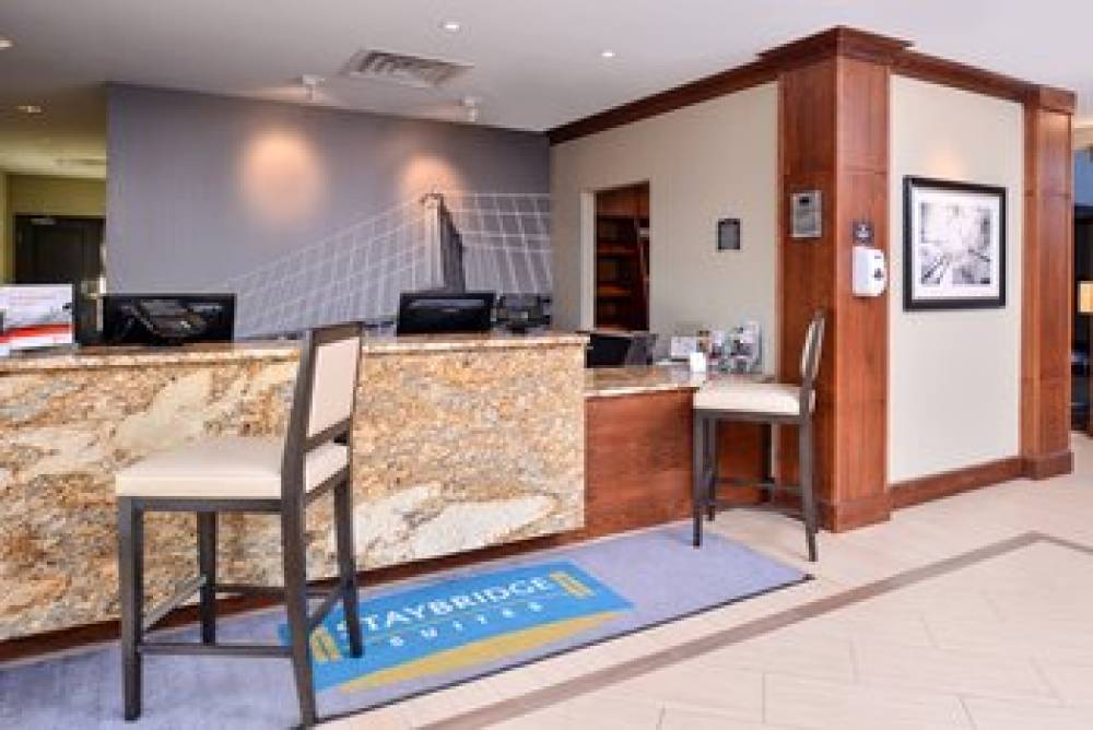 Staybridge Suites ROCHESTER - COMMERCE DR NW 6