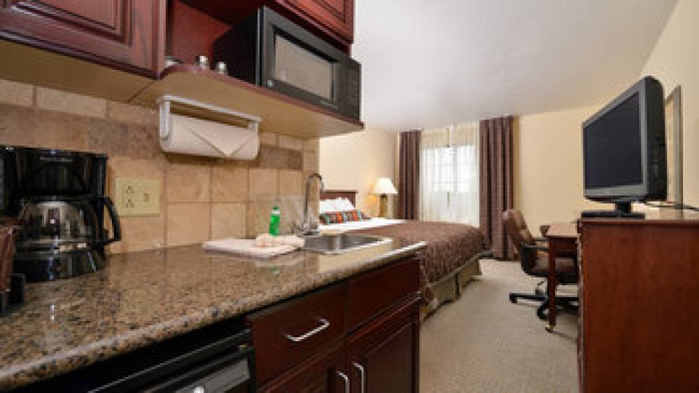 Staybridge Suites WEST DES MOINES 2