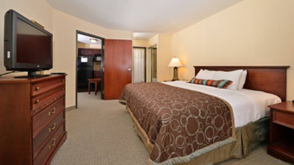 Staybridge Suites WEST DES MOINES 7