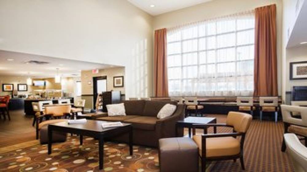 STAYBRIDGE SUITES WEST EDMONTON 3