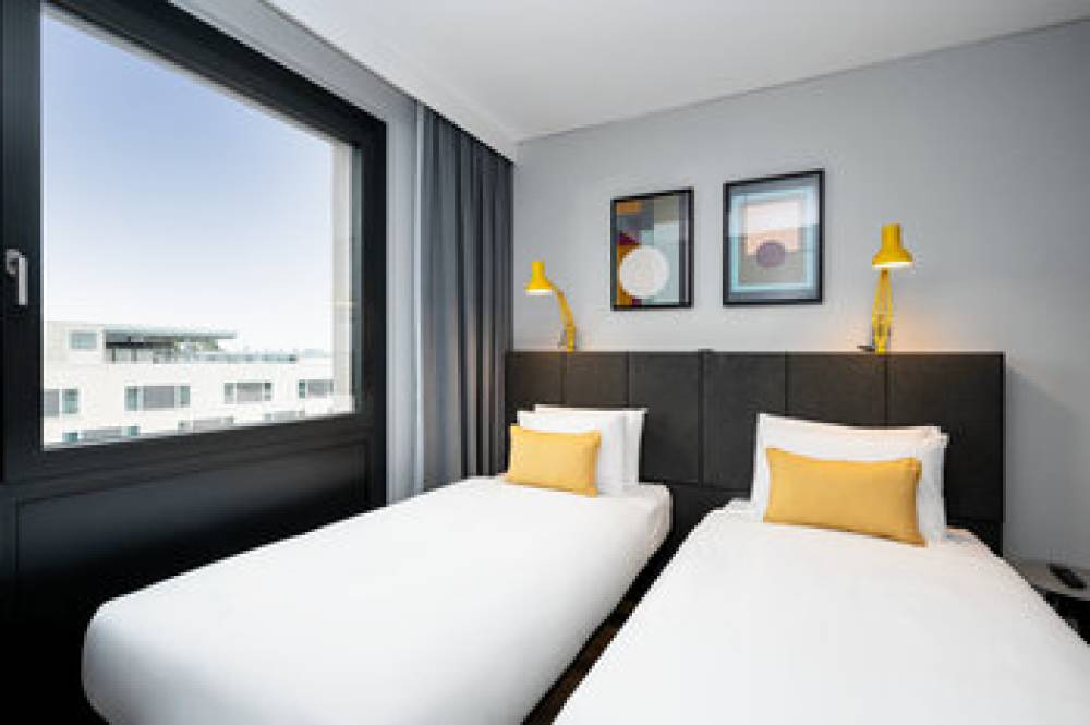 STAYCITY PARIS LA DEFENSE 10