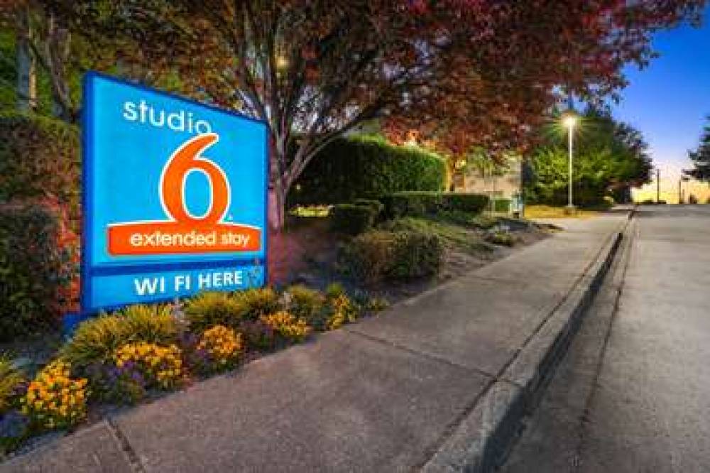 STUDIO 6 SEATTLE-MOUNTLAKE TERRACE 4