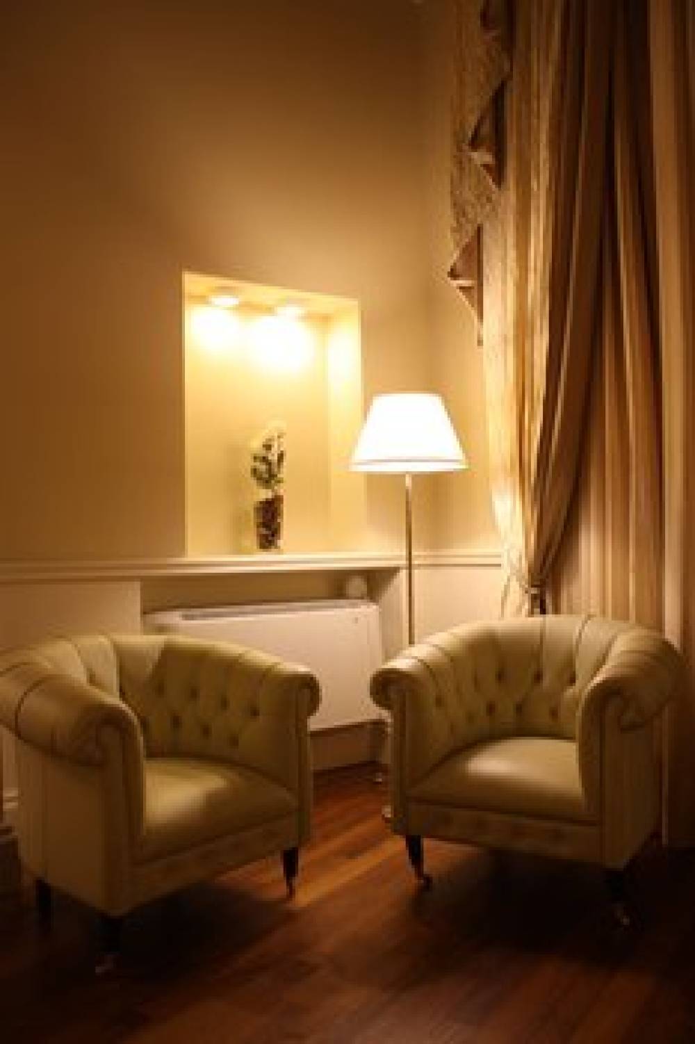 SUITE HOTEL SANTA CHIARA 3