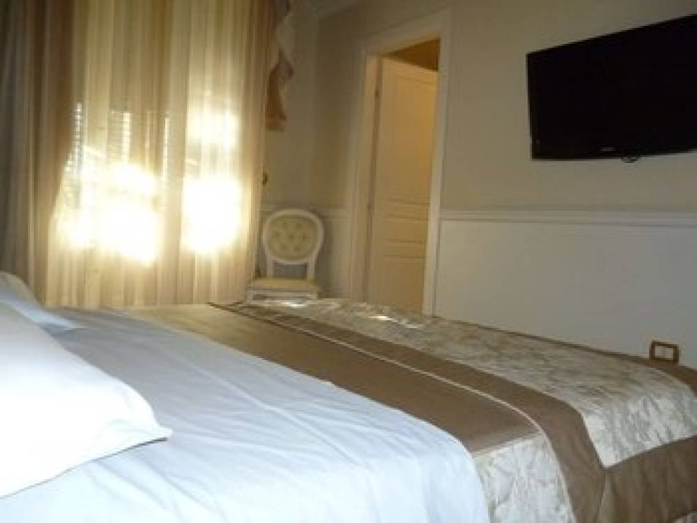 SUITE HOTEL SANTA CHIARA 10