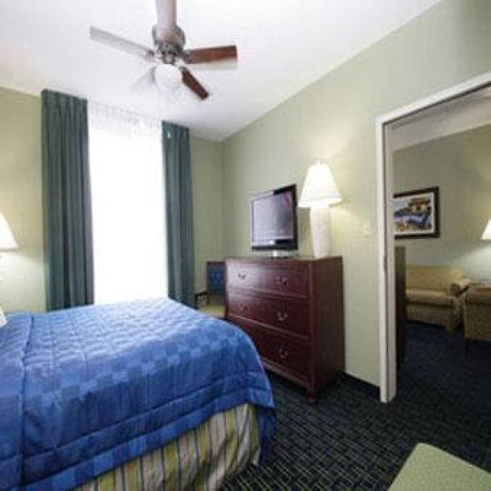 Summer Place Inn 10