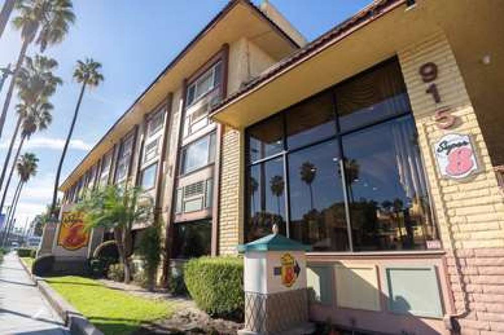 Super 8 By Wyndham Anaheim/Disneyland Drive 3