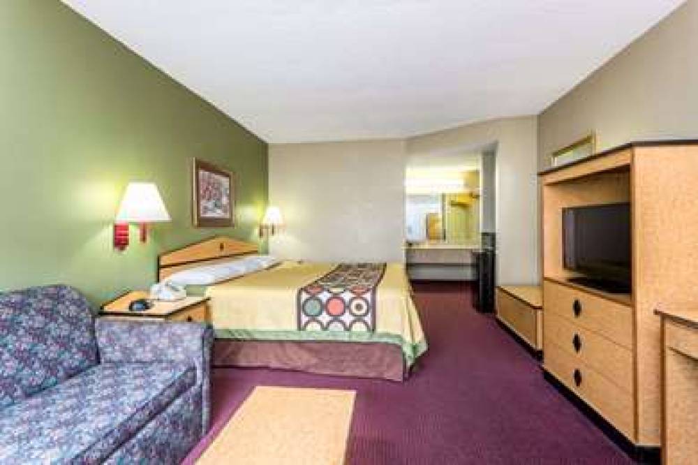 Super 8 By Wyndham Atlanta Northeast GA 5