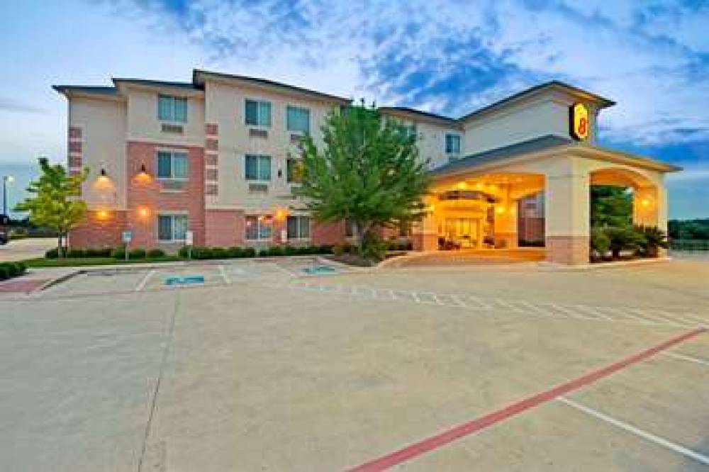 Super 8 By Wyndham Austin/Airport North 1