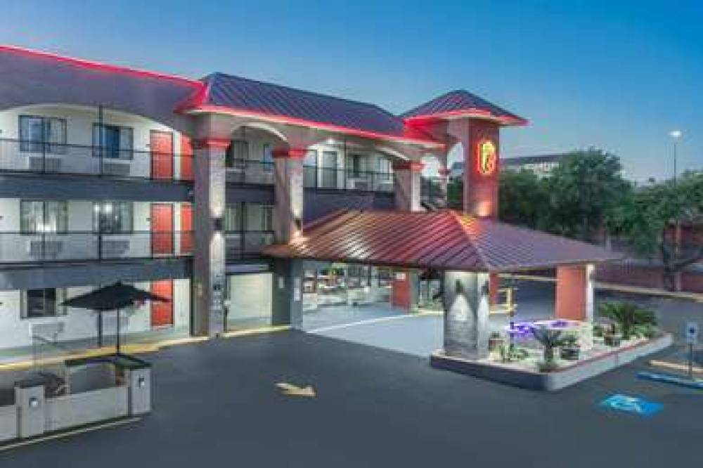 Super 8 By Wyndham Austin University/Downtown Area 5