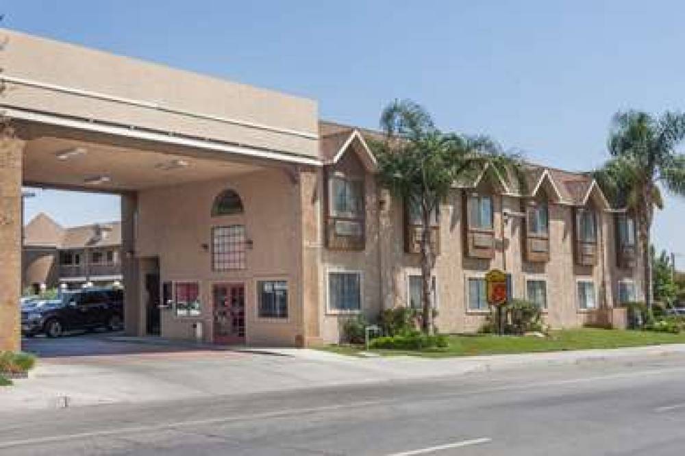 Super 8 By Wyndham Bakersfield South CA 1