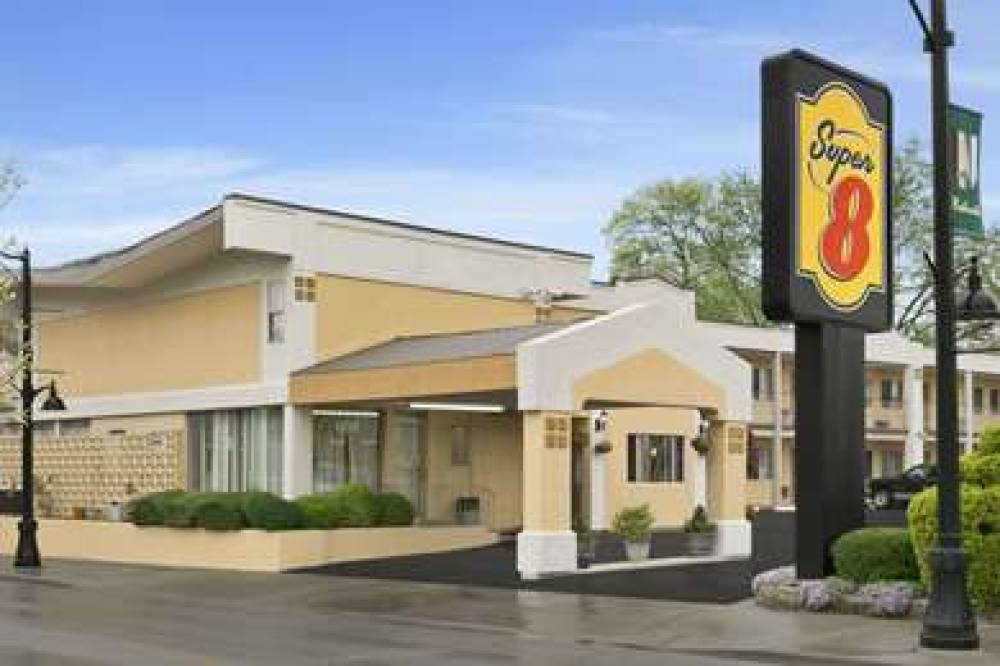 Super 8 By Wyndham Belleville IL/St. Louis Area 1