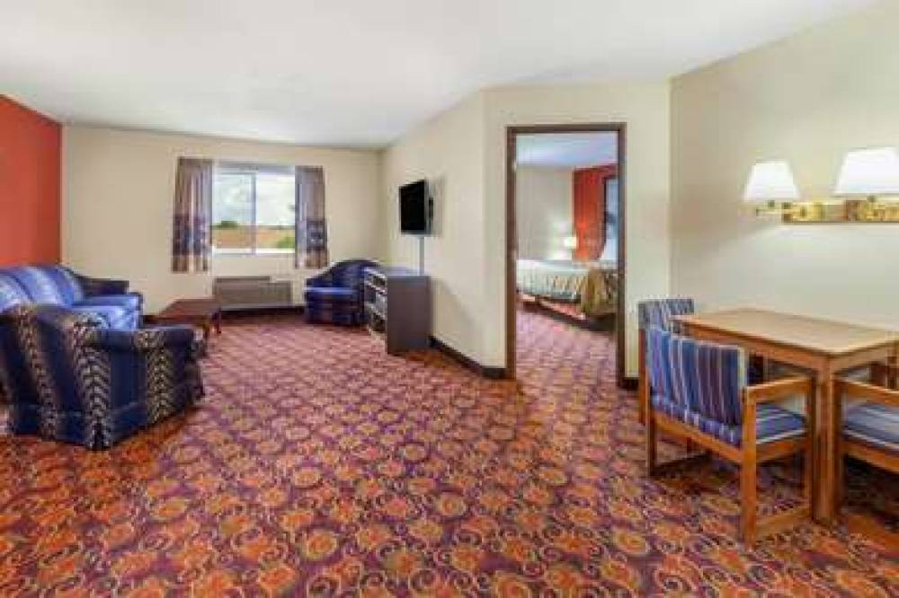 Super 8 By Wyndham Big Rapids 8